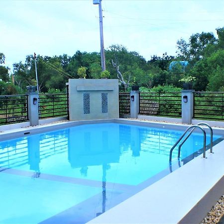Zen Rooms Greenfields Inn Bohol Panglao Esterno foto